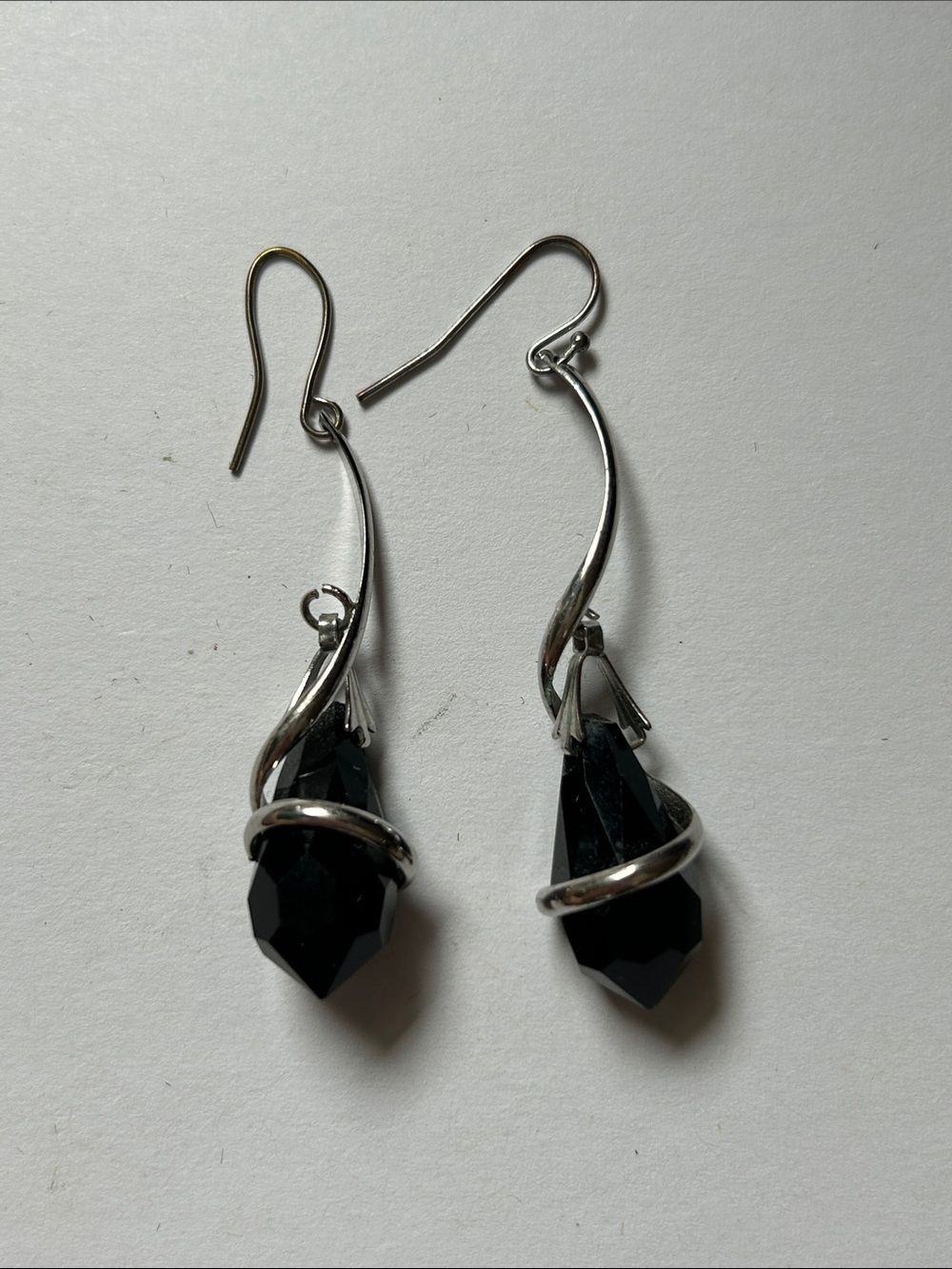 Black Crystal Teardrop Spiral Dangle Earrings - Unbranded j30
